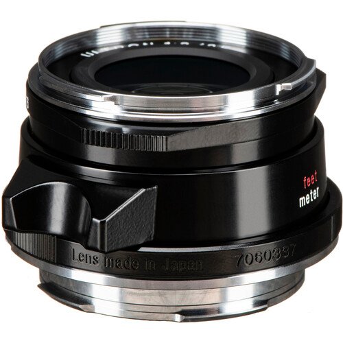 Voigtlander Ultron Vintage Line 35mm f2.0 Aspherical Type II VM Lens (Black)
