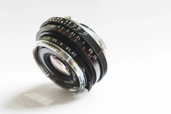 Voigtlander Lens 35mm f2.5 P II Color-Skopar for Leica M - Lensa Kamera